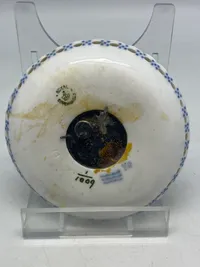 Royal Copenhagen Musselmalet Helblonde Lysmanchet med monteret med 2-Kronemønt med Christian IX og Dronning Louise, 1892