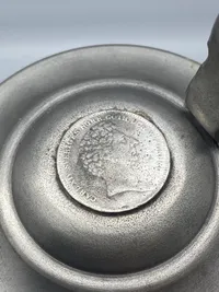 Norsk kande med i lagt mønt i låg