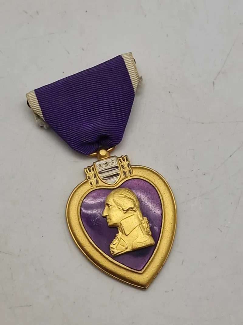 Originalt WW2 purple heart med nummer