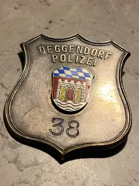 Originalt politiskilt fra Deggendorf Polizei - personligt skilt med nummer