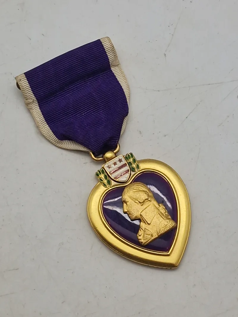 Originalt WW2 purple heart med nummer