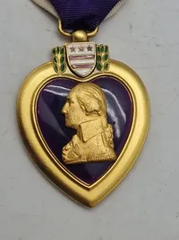 Originalt WW2 purple heart med nummer