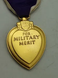 Originalt WW2 purple heart med nummer