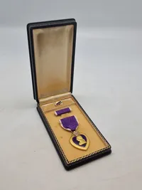Originalt Purple Heart fra falden US soldat WW2: James Wayland Brewster 1915-1945