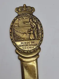 Papirkniv genforeningen