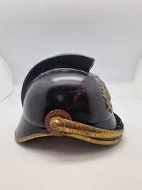 Original Dansk politihjelm med egeløv