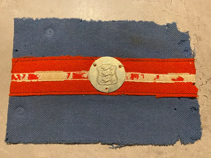 Originalt MI stemplet armbind fra modstandsbevægelsen - Loftfund