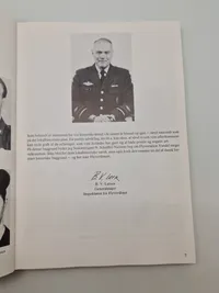 Militaria bog