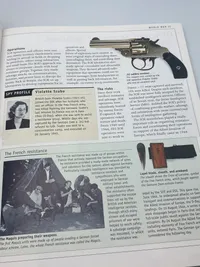 Militaria bog
