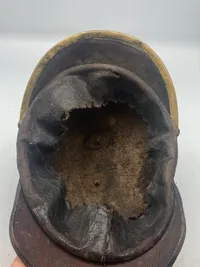 Original dansk læder brandhjelm med påsat regiments mærke