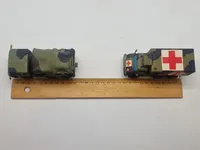 Samling militær biler