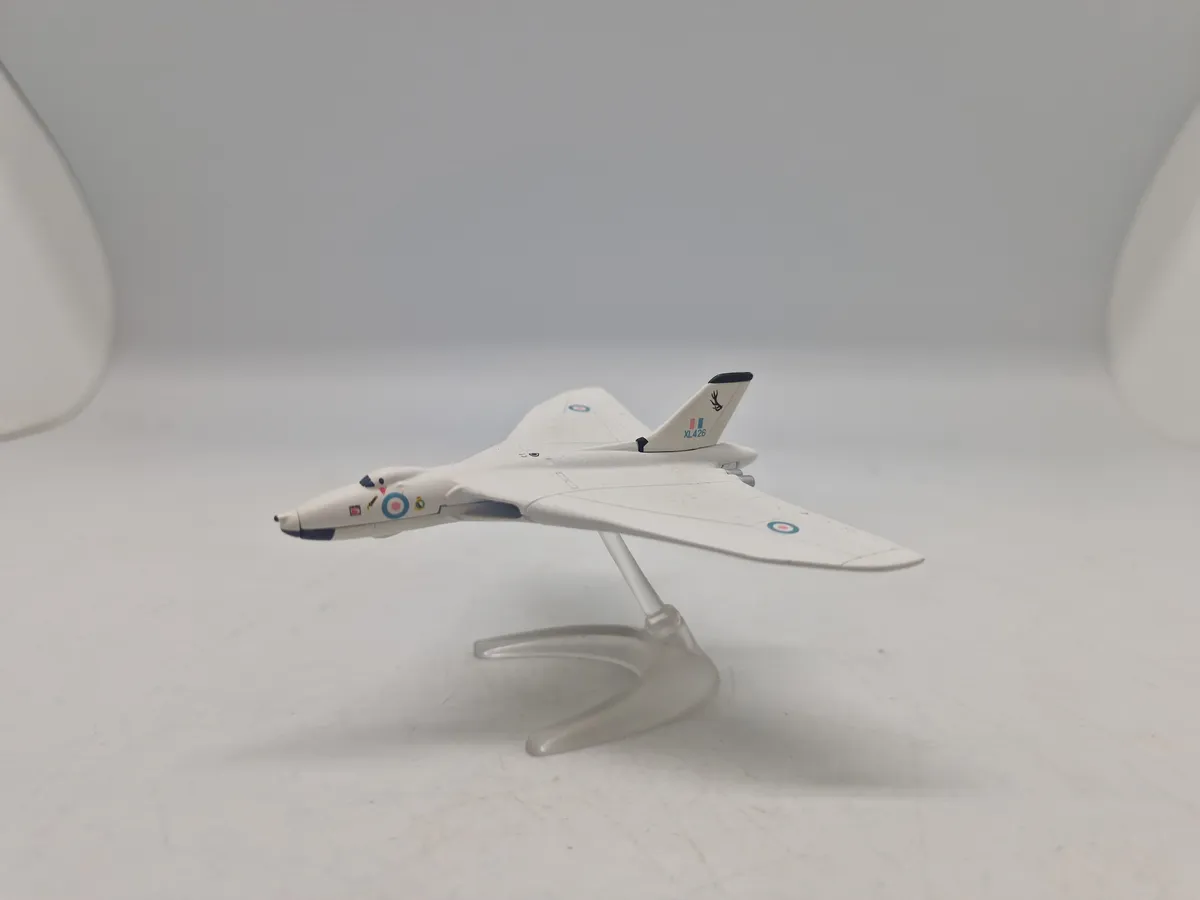 Veludført flymodel metal
