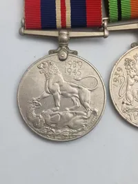 Original Elgelsk WW1 og WW2 medalje spange, navngiven