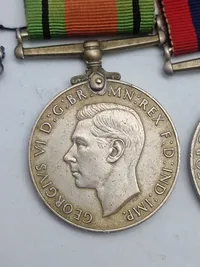 Original Elgelsk WW1 og WW2 medalje spange, navngiven