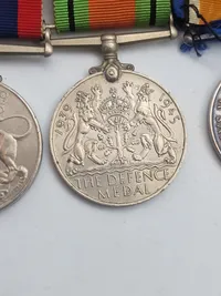 Original Elgelsk WW1 og WW2 medalje spange, navngiven