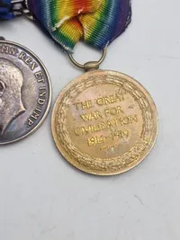 Original Elgelsk WW1 og WW2 medalje spange, navngiven