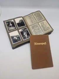 Originalt Album og Ahnenpass  og foto album fra Dansk SS frivillig Stammerjohan der faldt på Østfronten