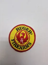 Samling patches med våben og ammunition