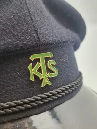 Samling originale KTAS kasketter