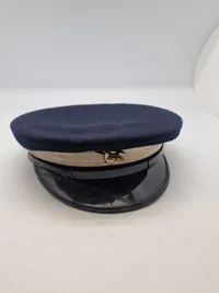 Original kasket fra det danske postvæsen