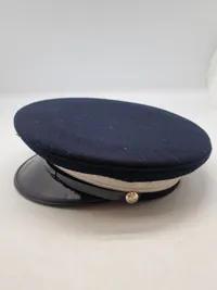 Original kasket fra det danske postvæsen