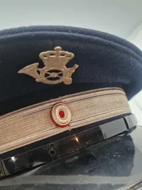 Original kasket fra det danske postvæsen