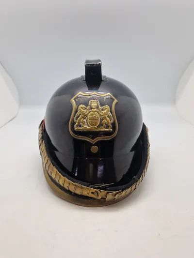 Original dansk politihjelm (panserbasse) fra 1930’erne