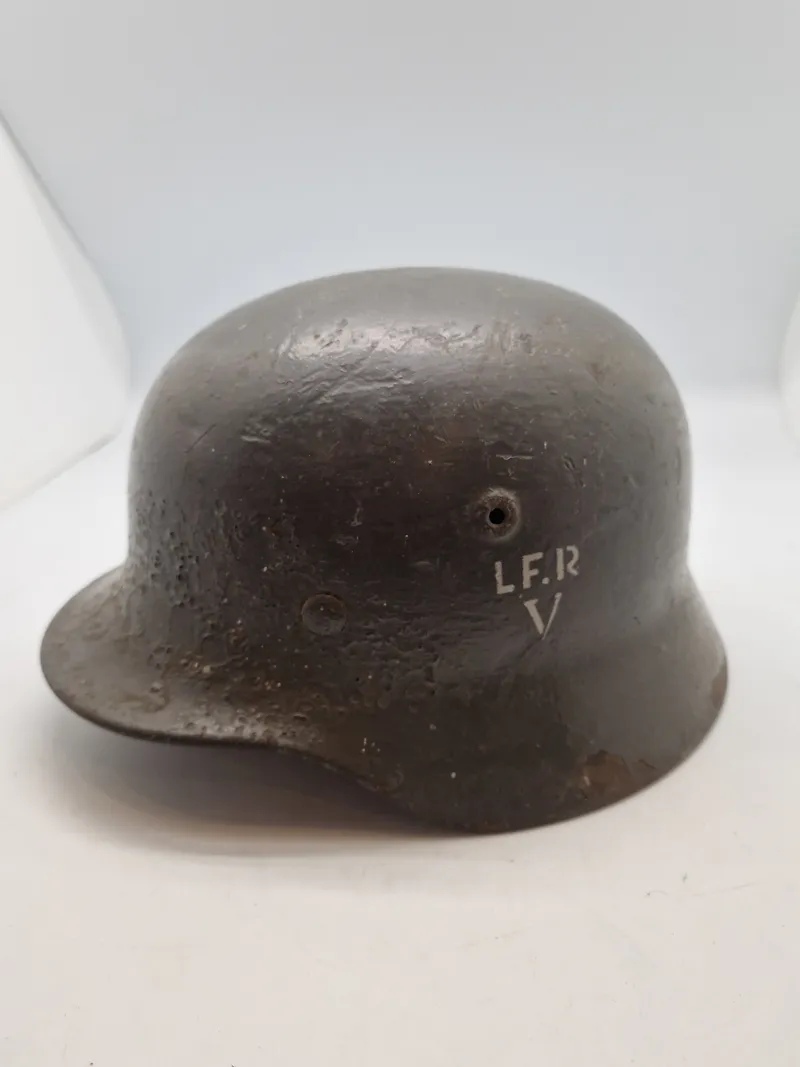 Original tysk hjelm, ww2 - genbrugt af Lokal Forsvars Region “V”