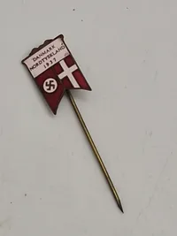 Original nål fra venskabskampen mellem Danmark og Nordtyskland i 1937