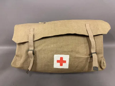 Kæmpe Sanitetstaske med indhold
