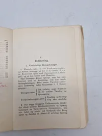 Originalt hæfte omhandlende håndgranater og håndbomber