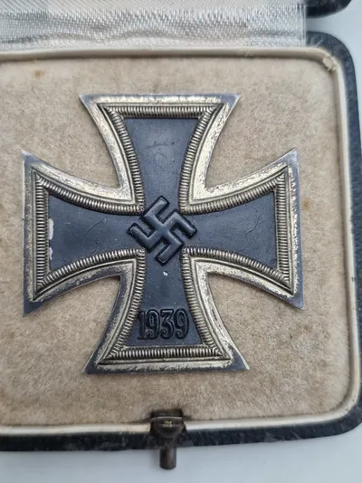 GERMAN IRON CROSS 1ST CLASS 1939. German Iron cross 1st Class 1939, maker mark '15' in cartouche for Frederick Orth, Vienna