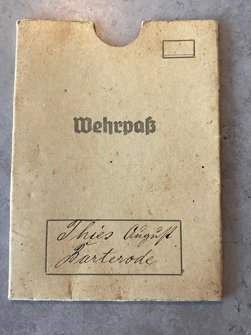 Originalt tysk papomslag til wehrpasset