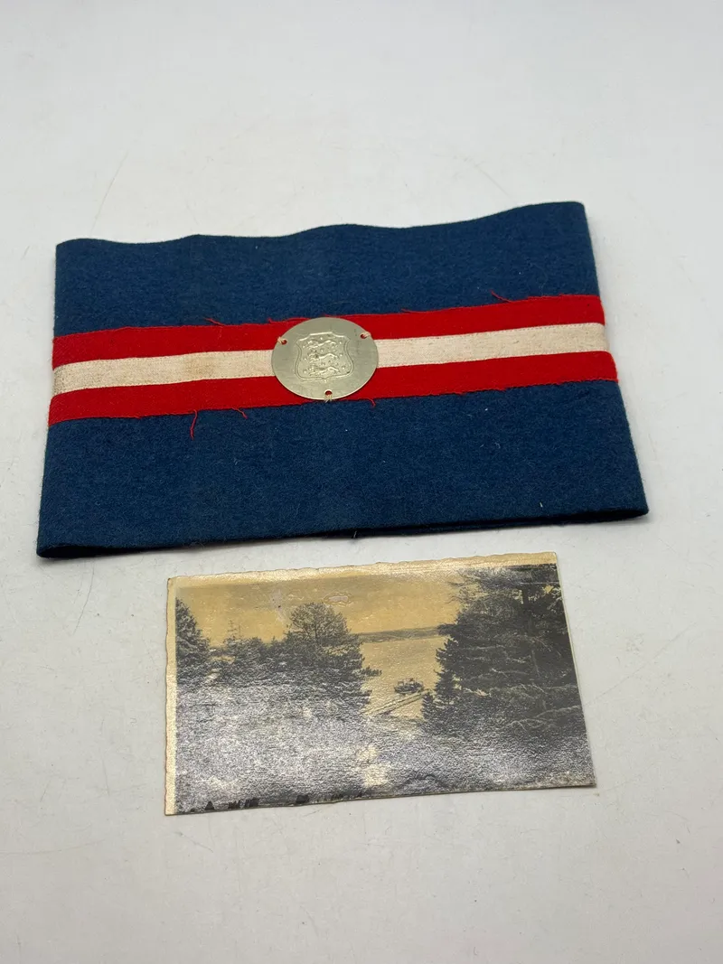 Originalt Frihedskæmper armbind med historie
