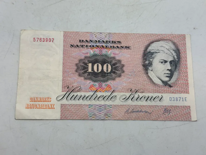 Dansk 100kr