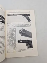 British Schalldämpferwaffen 1939-1945 med forfatter signatur