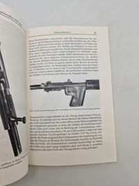 British Schalldämpferwaffen 1939-1945 med forfatter signatur