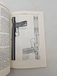 British Schalldämpferwaffen 1939-1945 med forfatter signatur