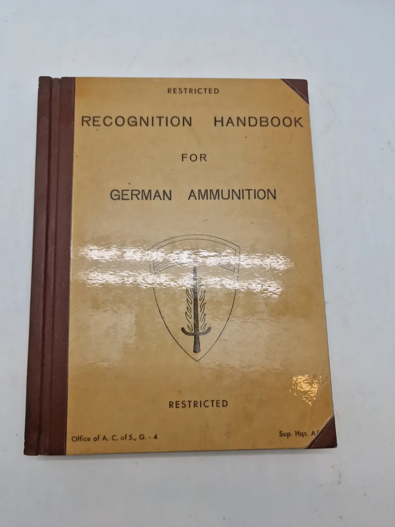 Ekstremt sjælden Amerikansk WW2 bog om Tysk ammunition