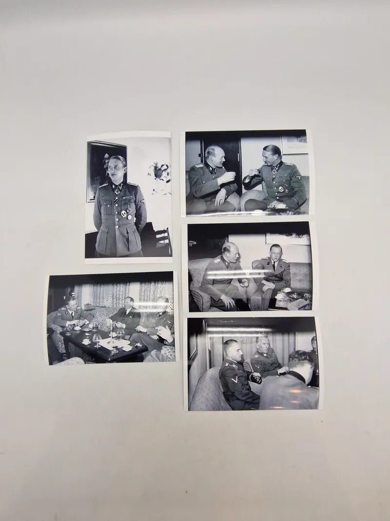 Foto fremkaldt fra de originale Glasnegativer D.N.S.A.P. fotografen Lundstrøm: Søren Kam ridderkors mm.