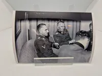 Foto fremkaldt fra de originale Glasnegativer D.N.S.A.P. fotografen Lundstrøm: Søren Kam ridderkors mm.
