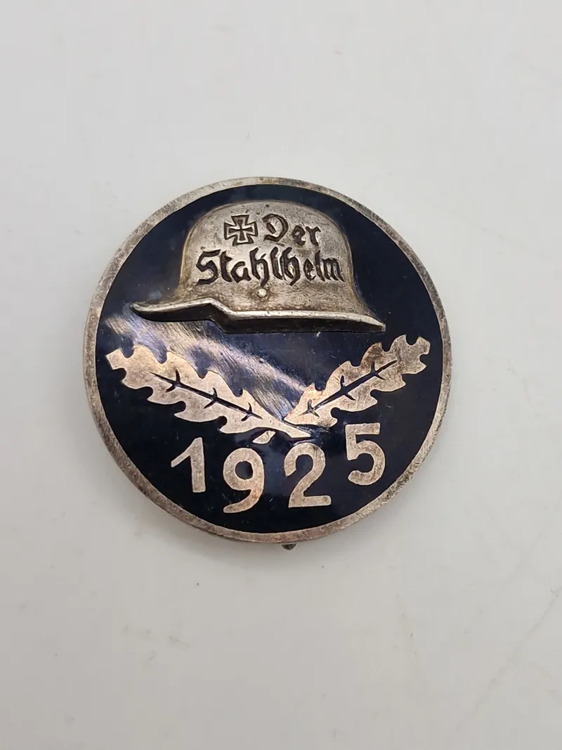 Originalt Der Stahlhelm 1925 medlems badge