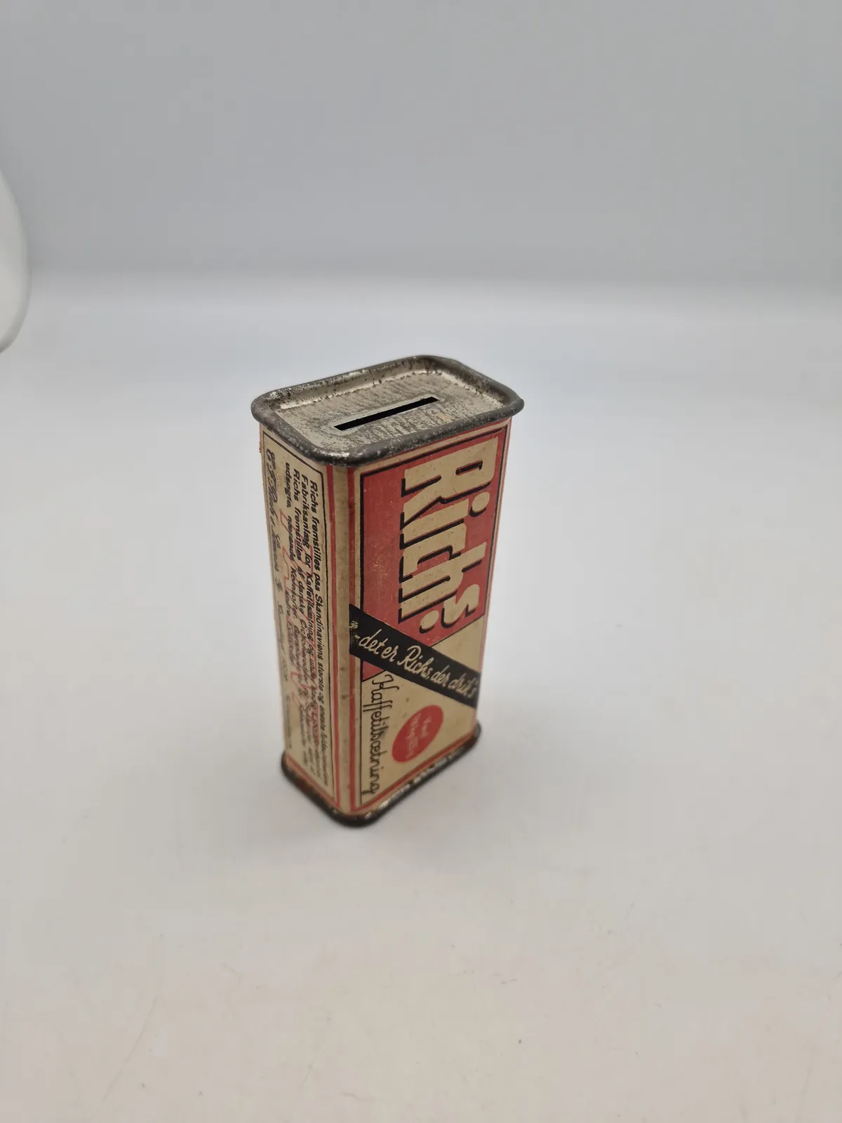 Sjælden original sparrebøsse fra tiden omkring ww2, lavet som Rich’s kaffeerstatning