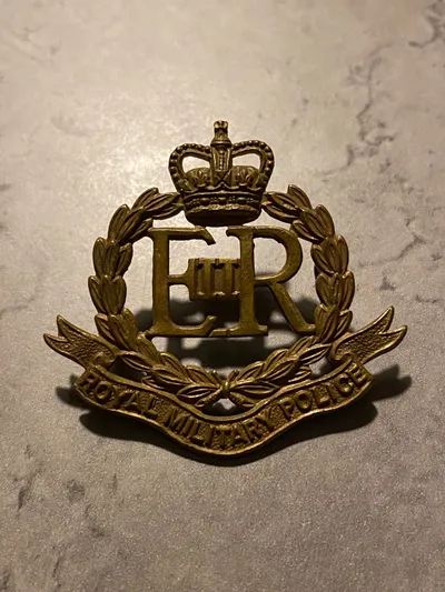 Originalt Royal Military Police baretmærke