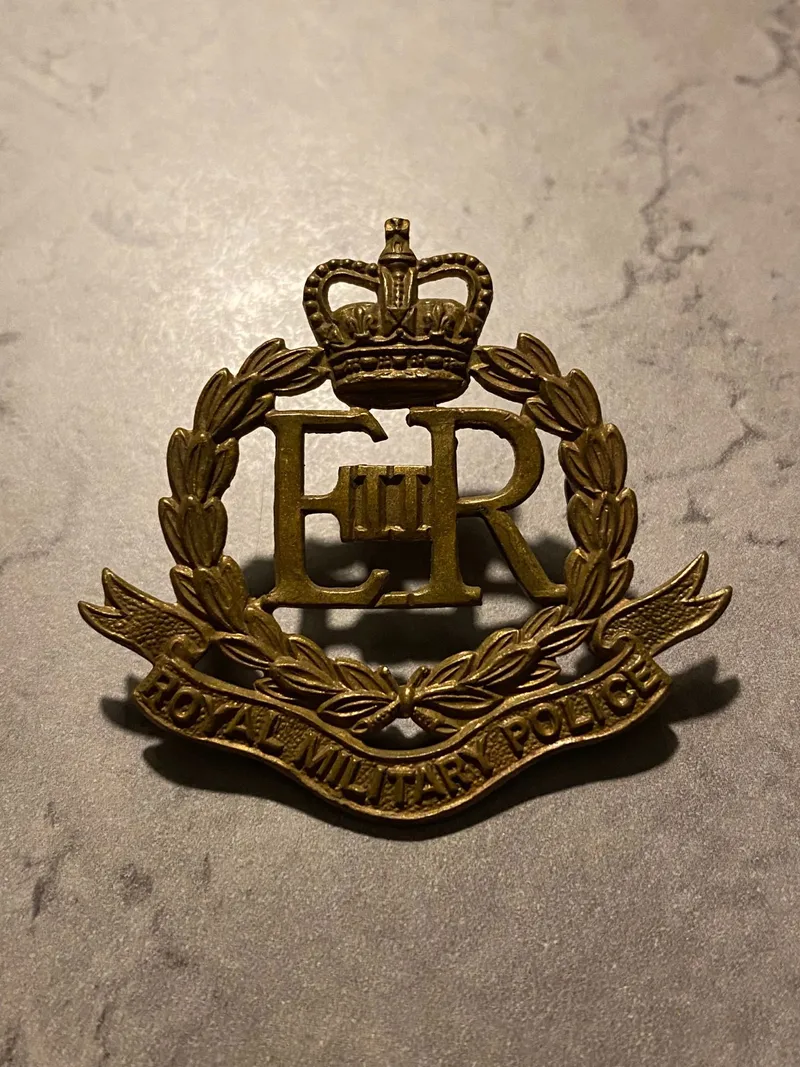 Originalt Royal Military Police baretmærke