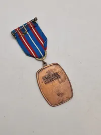 Originale frihedsmarch medaljer (bemærk båndet er i modstandsbevægelsens farver)