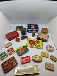 Stor samling ældre dåser mm.
