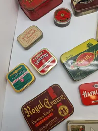 Stor samling ældre dåser mm.