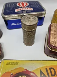 Stor samling ældre dåser mm.