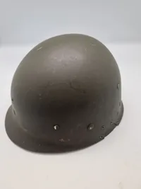 Original amerikansk M/1 inderhjelm fra ww2, med samtidig reparation